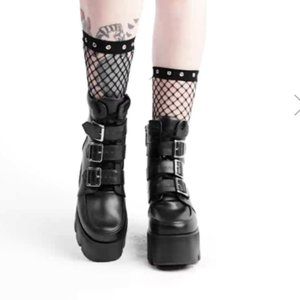Magic Marker boots
